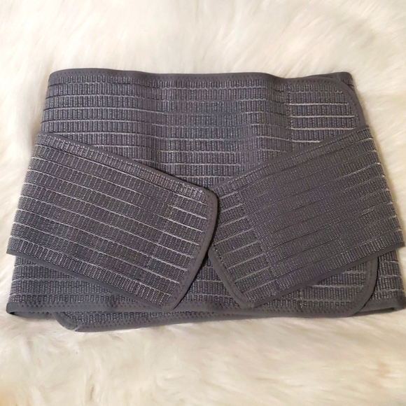 Wacoal Postpartum Belly Wrap - Picture 1 of 5